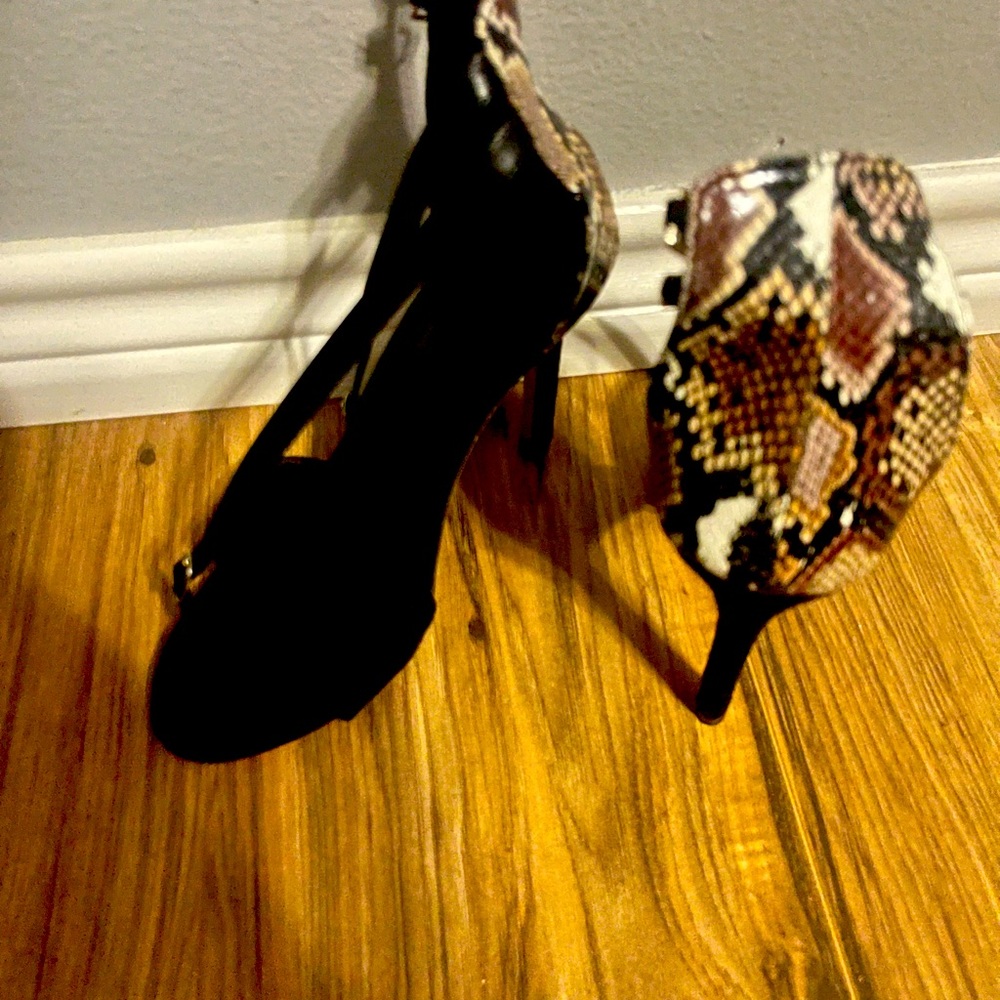 Women heels brand new